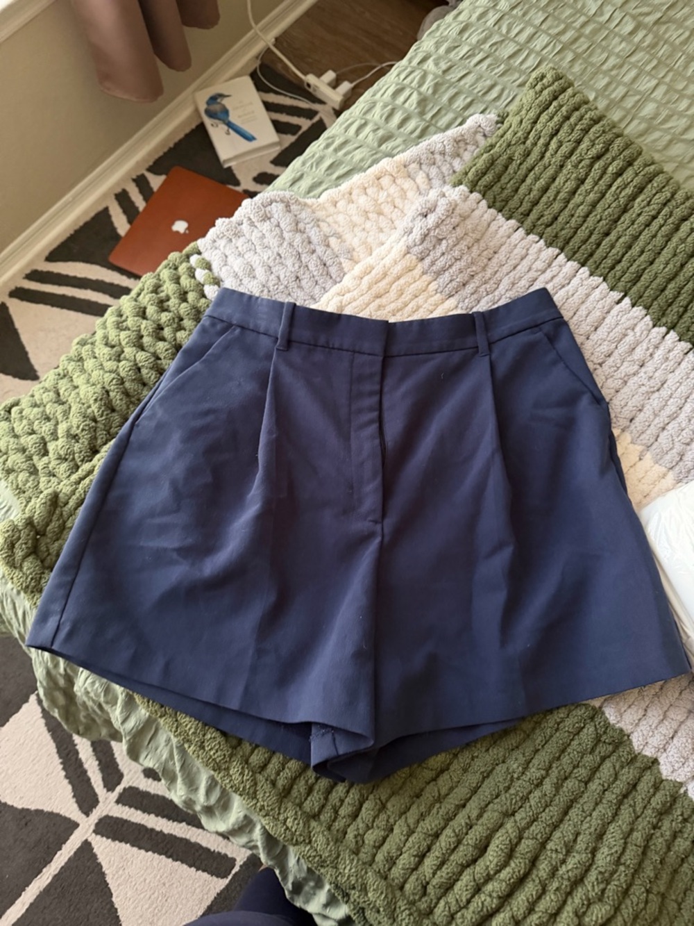 Abercrombie High-Waist Navy Tailored Women’s Shorts size L